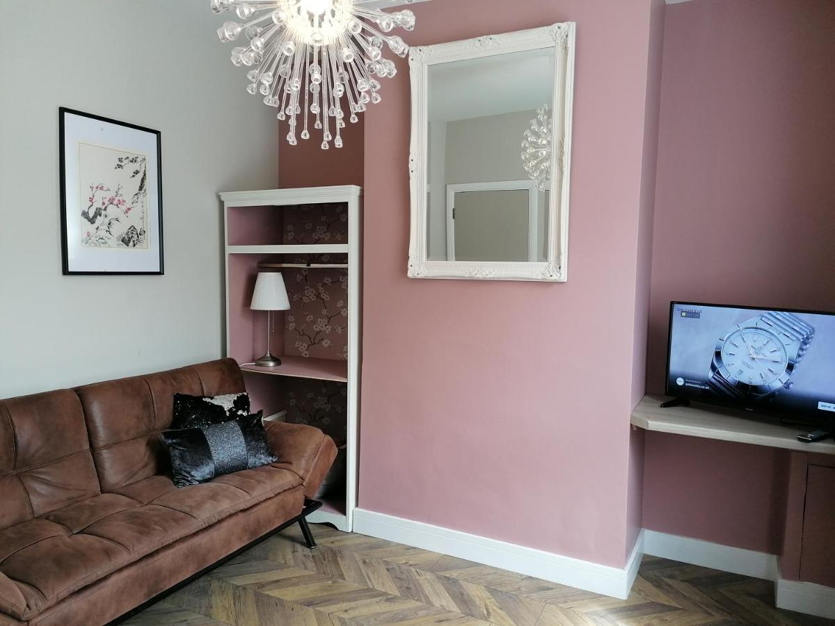 Queens Quarter Holiday Homes (Adults Only) Belfast Exteriér fotografie